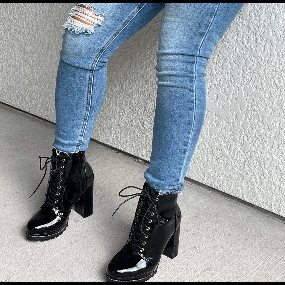 Black patent leather booties 5.5 - Picture 7 of 8